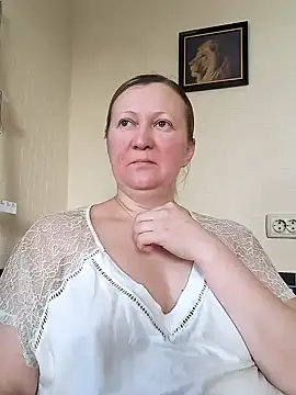 Snapshot of blondyaguar chatting on February 2025 07:56:02 AM blondyaguar online show from February 2025 07:56:02 AM