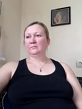 Snapshot of blondyaguar chatting on January 2025 09:49:02 AM blondyaguar online show from January 2025 09:49:02 AM