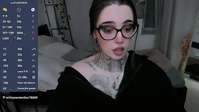 Snapshot of Dixi_Pixi_ chatting on June 2026 06:52:02 AM Dixi Pixi online show from June 2026 06:52:02 AM