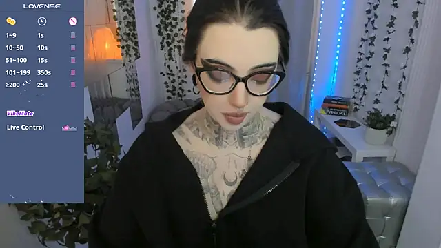 Snapshot of Dixi_Pixi_ chatting on June 2026 05:34:02 AM Dixi Pixi online show from June 2026 05:34:02 AM