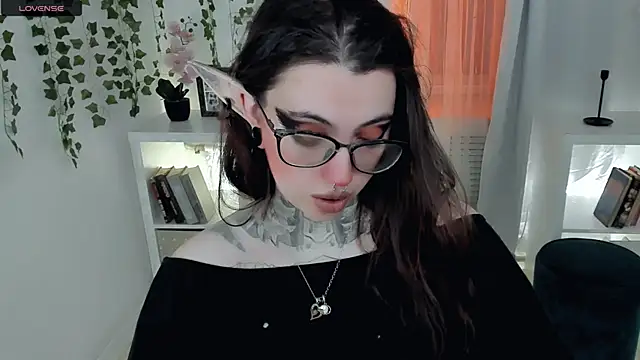 Dixi Pixi  online show from December 2025 05:46:02 AM