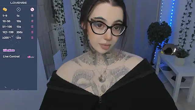 Snapshot of Dixi_Pixi_ chatting on May 2026 05:49:01 AM Dixi Pixi online show from May 2026 05:49:01 AM