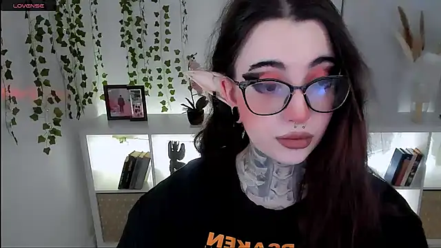 Dixi Pixi  online show from October 2025 05:41:02 AM