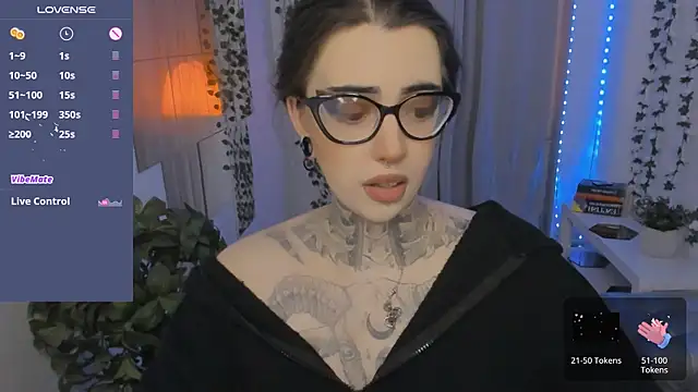 Snapshot of Dixi_Pixi_ chatting on May 2026 05:36:02 AM Dixi Pixi online show from May 2026 05:36:02 AM