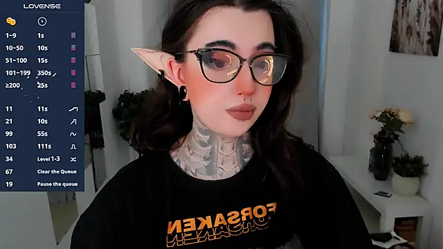 Dixi Pixi  online show from October 2025 05:42:01 AM