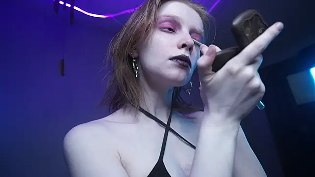 ginger hugs online show from November 2025 10:13:01 PM