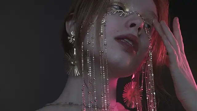 ginger hugs online show from December 2025 10:10:02 PM