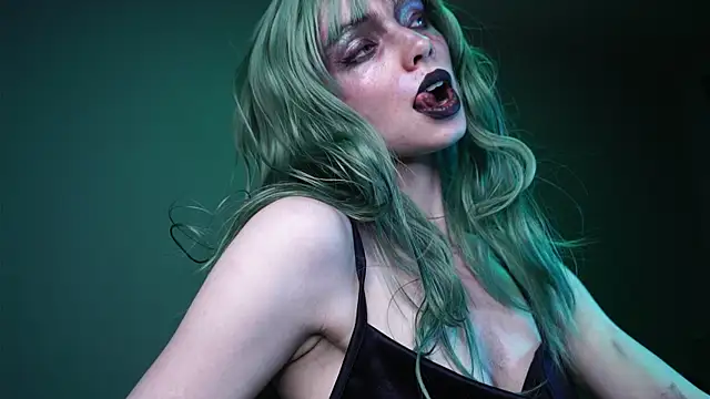 ginger hugs online show from April 2026 10:05:02 PM