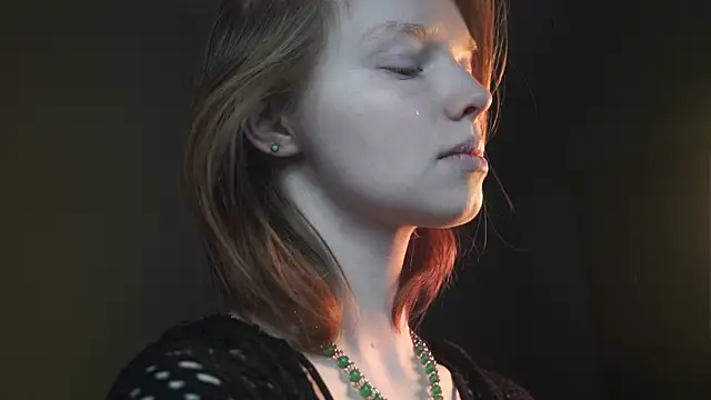 ginger hugs online show from November 2025 10:10:01 PM