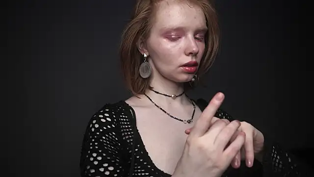 ginger hugs online show from February 2025 10:09:02 PM