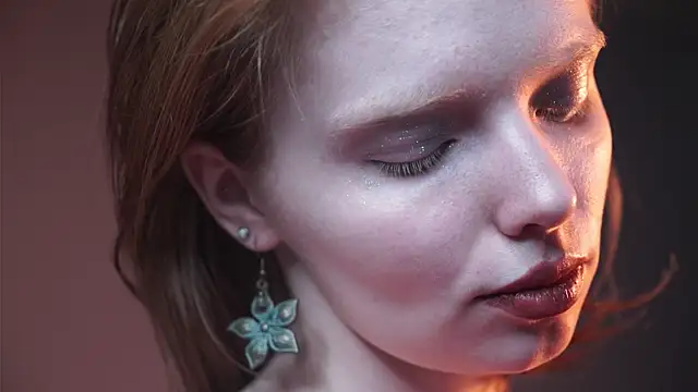 ginger hugs online show from November 2025 10:14:02 PM