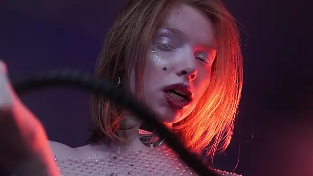 ginger hugs online show from March 2025 01:13:01 AM