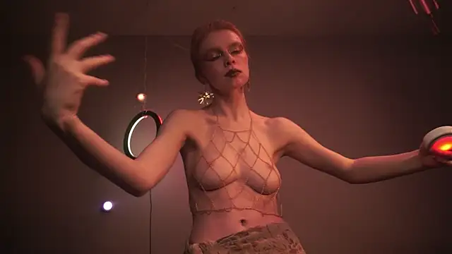 ginger hugs online show from January 2026 10:13:01 PM