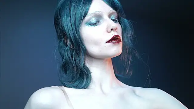 ginger hugs online show from April 2026 10:05:02 PM