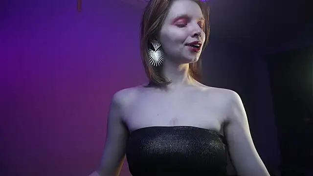 ginger hugs online show from November 2025 10:09:01 PM