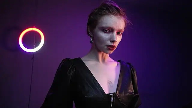 ginger hugs online show from February 2026 10:10:02 PM