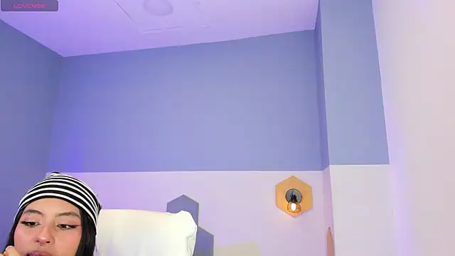 Snapshot of Chloe_fischer_ chatting on October 2025 03:42:01 PM Chloe fischer online show from October 2025 03:42:01 PM