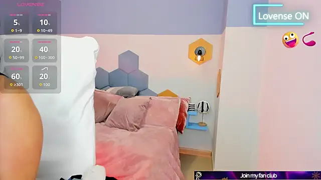 Chloe fischer  online show from October 2025 03:09:02 PM