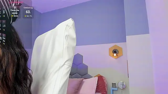 Snapshot of Chloe_fischer_ chatting on November 2025 02:51:02 PM Chloe fischer online show from November 2025 02:51:02 PM