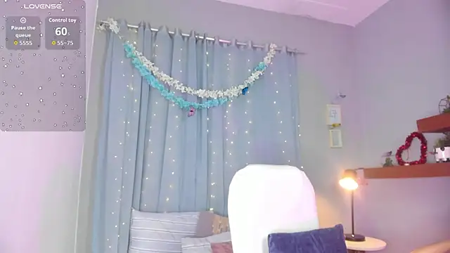 Chloe fischer  online show from July 2026 03:27:02 PM
