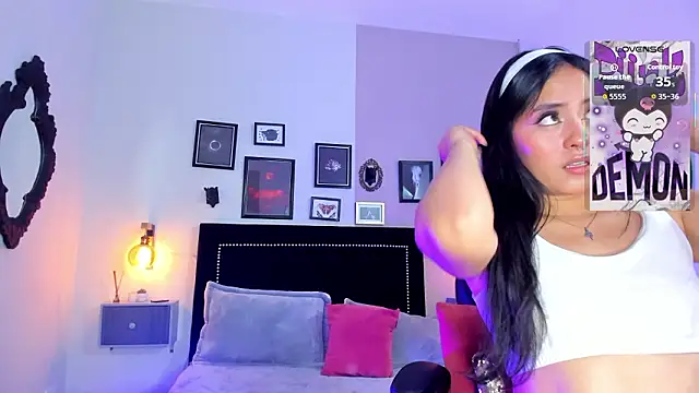 Chloe fischer  online show from February 2026 03:12:01 PM