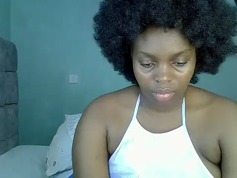 Snapshot of freaky_j_ chatting on March 2025 05:41:02 AM freaky j  online show from March 2025 05:41:02 AM