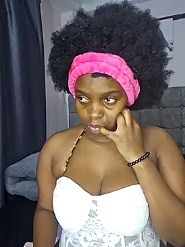 Snapshot of freaky_j_ chatting on October 2025 08:42:01 PM freaky j  online show from October 2025 08:42:01 PM