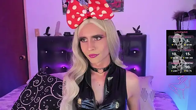 AngelsJones21 online show from October 2025 03:20:02 PM