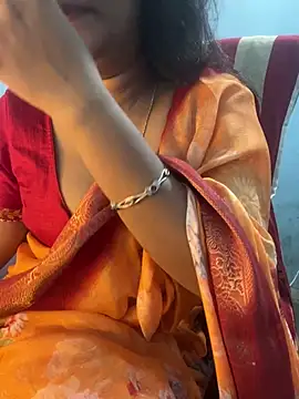 Snapshot of Spicy_sari_girl chatting on June 2026 02:54:02 AM Spicy sari girl online show from June 2026 02:54:02 AM