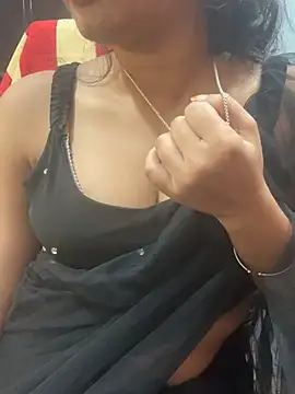 Snapshot of Spicy_sari_girl chatting on December 2024 04:00:02 AM Spicy sari girl online show from December 2024 04:00:02 AM