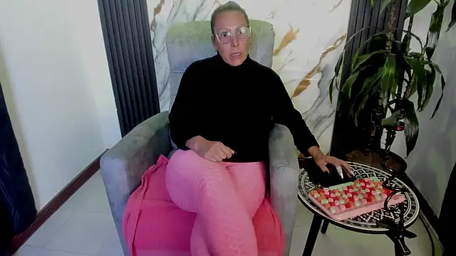 BrendaSex Hot online show from February 2026 09:00:01 PM