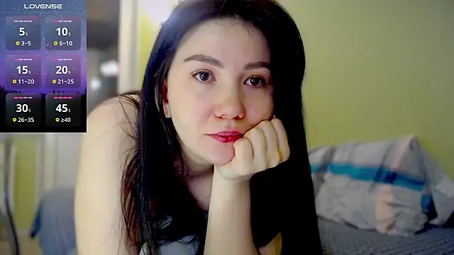 AlexaCruze online show from January 2025 12:43:02 AM
