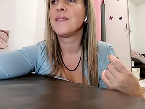 Snapshot of sweethotmilf888 chatting on February 2026 04:58:02 PM sweethotmilf888 online show from February 2026 04:58:02 PM