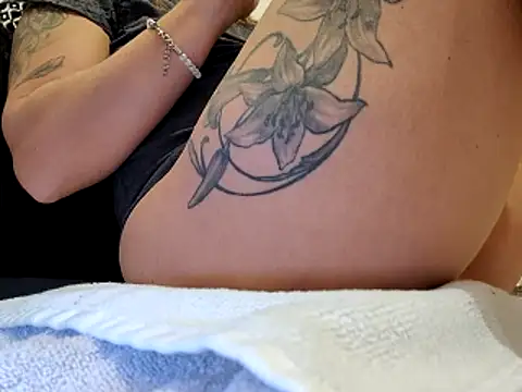 sweethotmilf888 online show from December 2025 04:40:02 PM