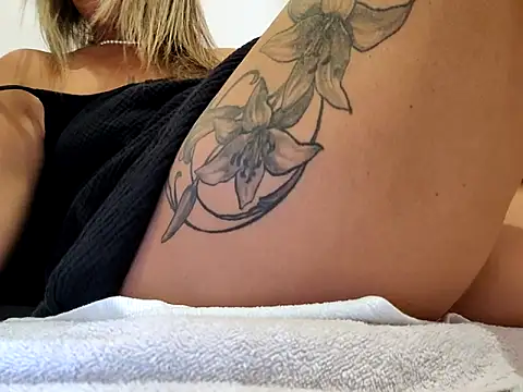 sweethotmilf888 online show from September 2025 12:09:02 PM