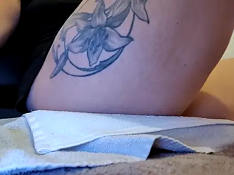 sweethotmilf888 online show from May 2026 02:58:01 PM