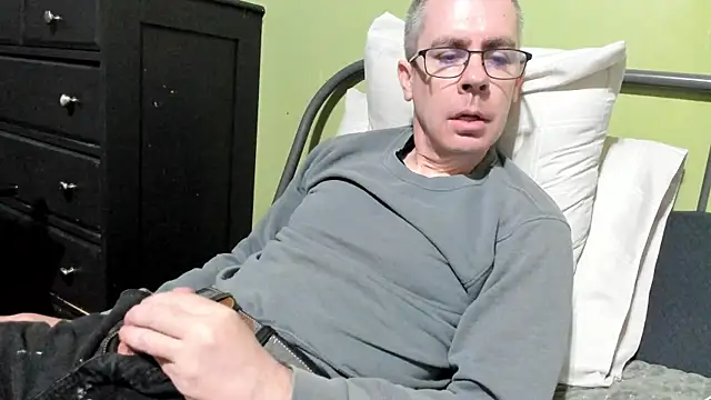 ImportantEquator0 online show from September 2025 02:44:01 PM