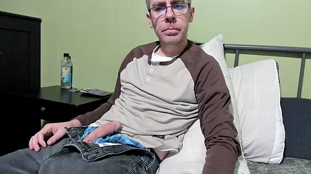 ImportantEquator0 online show from November 2025 11:47:01 AM