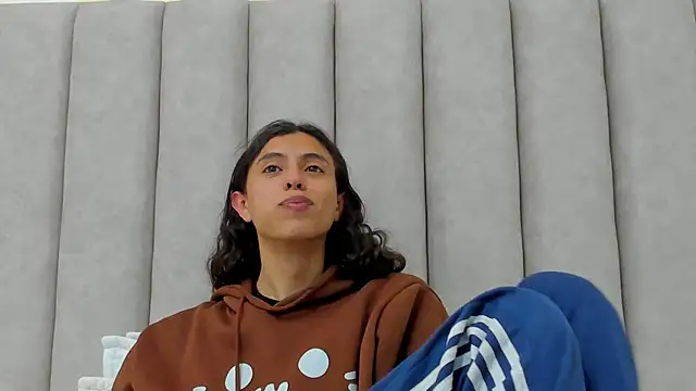 Snapshot of FreyaMoller chatting on October 2025 07:15:02 PM FreyaMoller online show from October 2025 07:15:02 PM