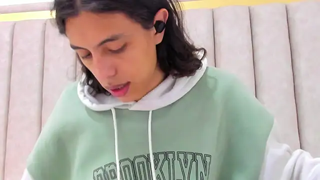 FreyaMoller online show from March 2026 07:16:01 PM