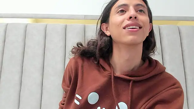 FreyaMoller online show from February 2026 07:02:02 PM