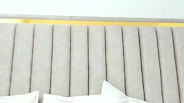 FreyaMoller online show from February 2026 07:13:01 PM