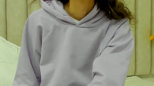 FreyaMoller online show from October 2025 07:48:01 PM