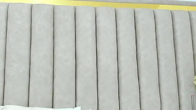 FreyaMoller online show from April 2026 07:28:02 PM