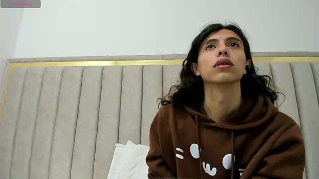 FreyaMoller online show from February 2026 07:10:01 PM