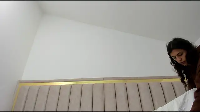 FreyaMoller online show from January 2026 02:11:02 PM