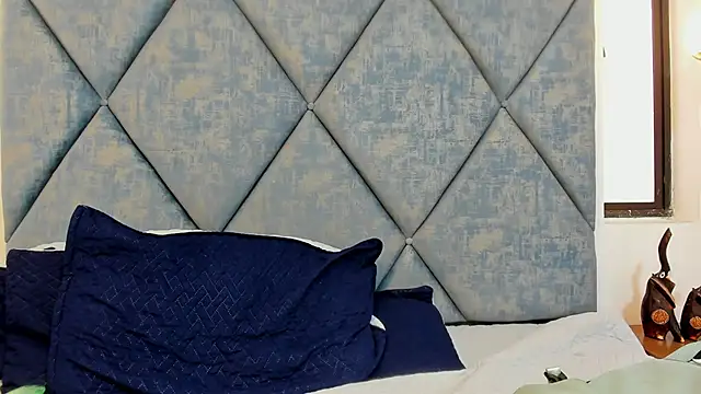 FreyaMoller online show from January 2026 01:48:02 PM