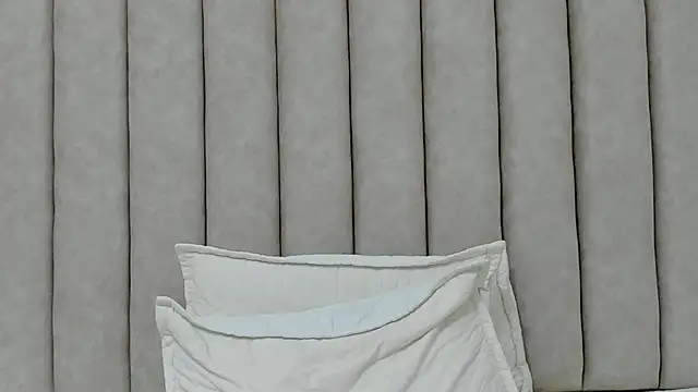 Snapshot of FreyaMoller chatting on November 2025 07:29:02 PM FreyaMoller online show from November 2025 07:29:02 PM