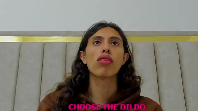 Snapshot of FreyaMoller chatting on November 2025 08:08:01 PM FreyaMoller online show from November 2025 08:08:01 PM