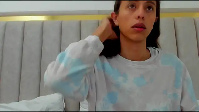 FreyaMoller online show from January 2026 01:26:02 PM